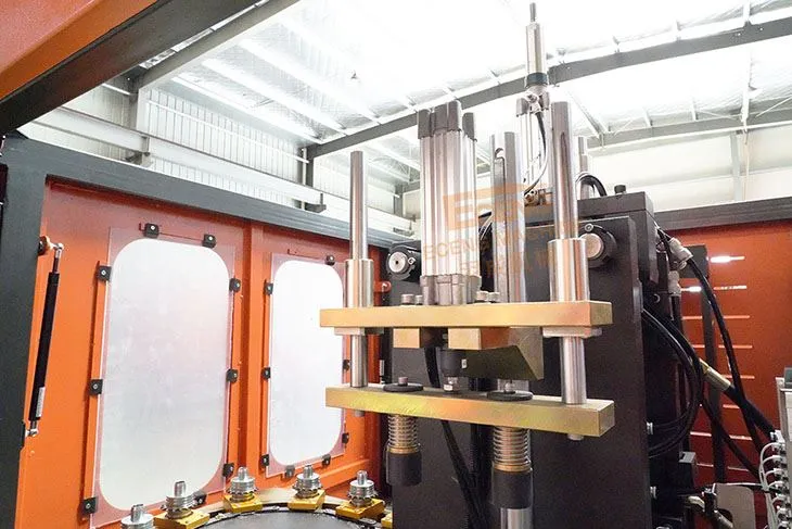 Great Performance Low Molding Machine